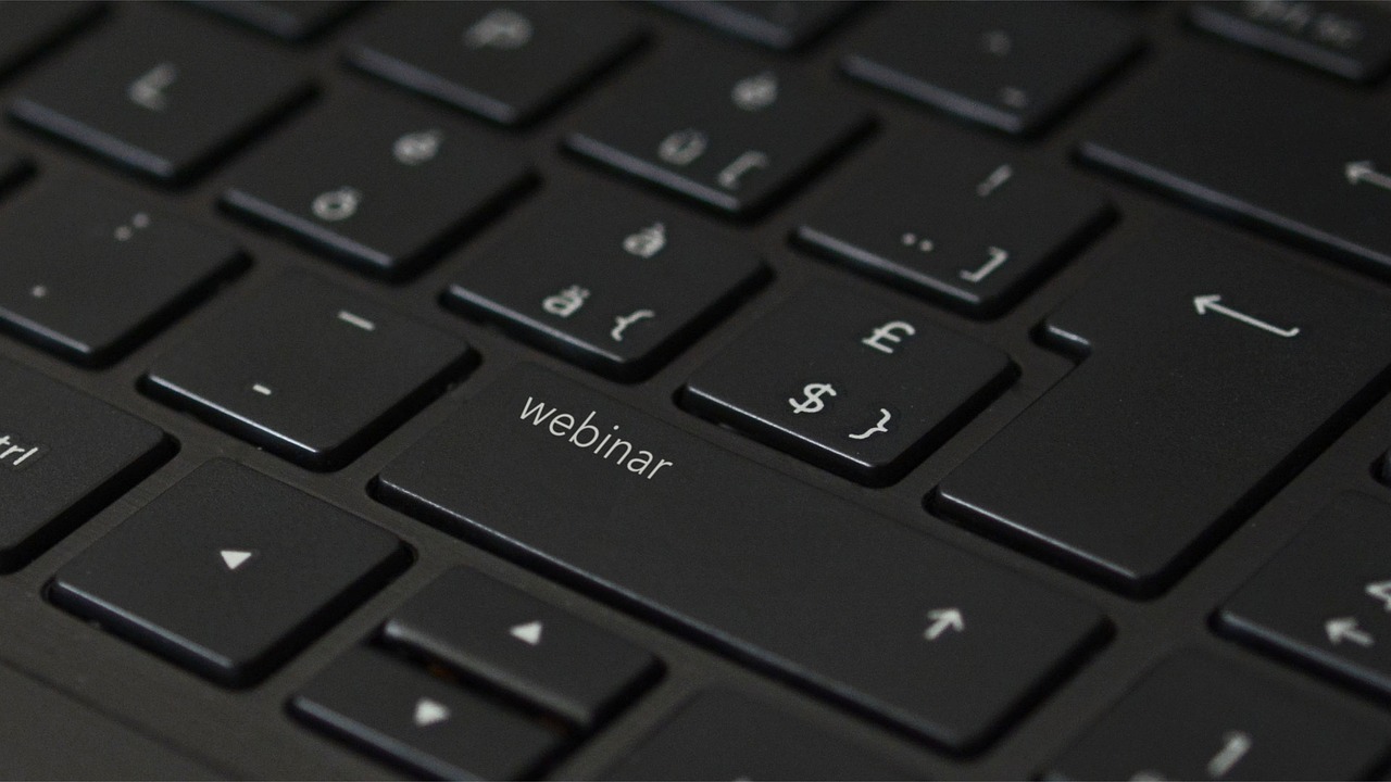 How to Avoid Online Scams - 10 Safety Tips